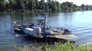 The Canby Ferry is still running across the Willamette